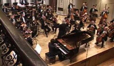 Chopin Concerto No. 2, 2nd Movement, Played by Kaspar Uinskas