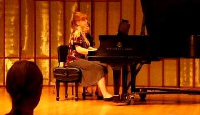 Emma Gingold Performs Aufschwung from Schumann’s Fantasiestücke