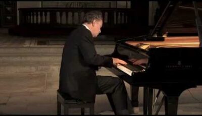 Erik Satie – Gymnopédie No. 1
