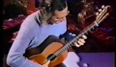 John Williams Performs Asturias by Isaac Albeniz on Classical Guitar (1975)