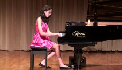 Leila Taleghani Plays Nightingale by Liszt