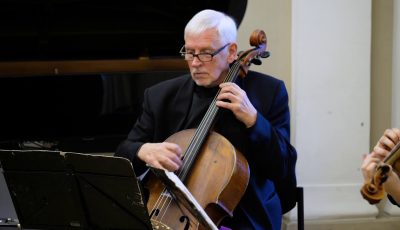 Leroy Anderson – Plink! Plank! Plunk! – Played by Kaunas String Quartet